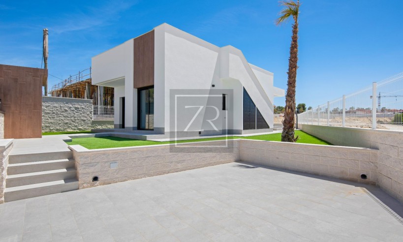 Nueva construcción  - Villa - Algorfa - El campo de golf la finca