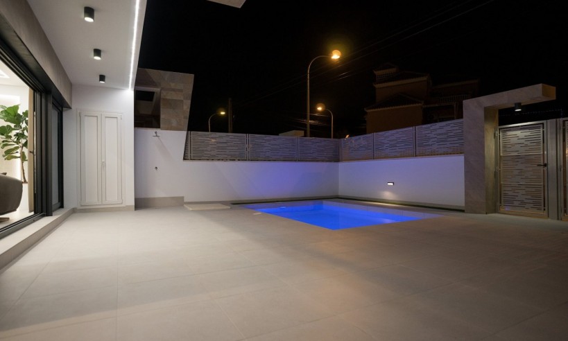 Nueva construcción  - Villa - San Miguel de Salinas - Costa Blanca South