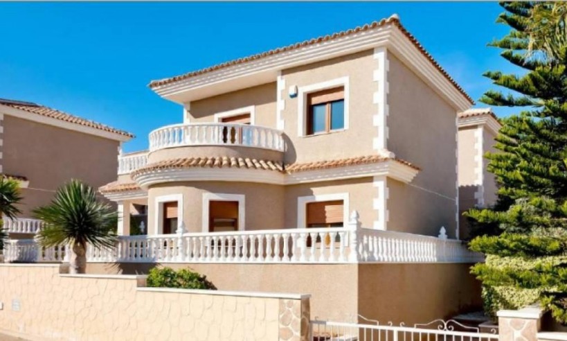 Villa - Nueva construcción  - Torrevieja - Costa Blanca South