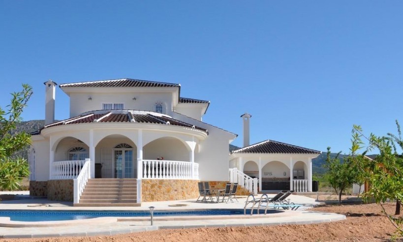 Villa - New Build - Pinoso - Campo