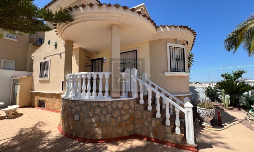 Nueva construcción  - Villa - San Miguel de Salinas - Cerro del Sol