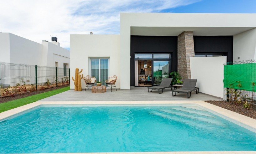 Nueva construcción  - Villa - Algorfa - El Campo de Golf La Finca