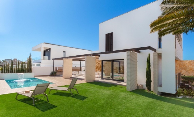 Nueva construcción  - Villa - Orihuela Costa - Campoamor